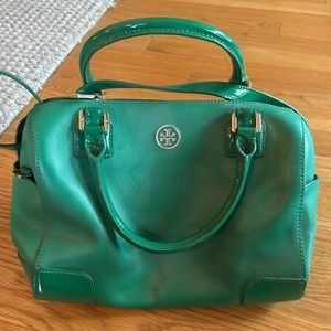 Kelly Green Tory Burch bag